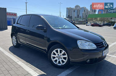 Хэтчбек Volkswagen Golf 2004 в Одессе