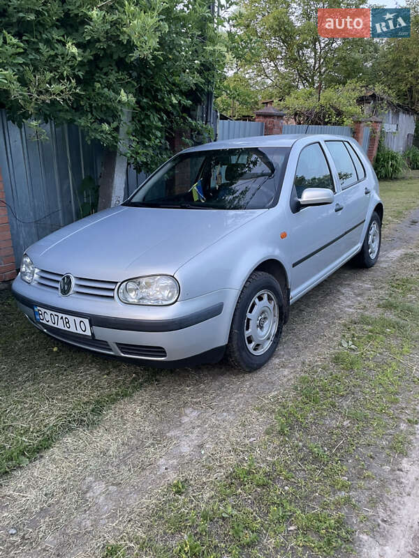 Volkswagen Golf 1998