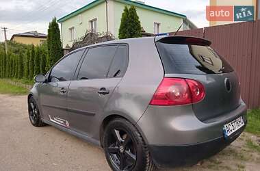 Хэтчбек Volkswagen Golf 2004 в Дрогобыче
