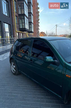 Хетчбек Volkswagen Golf 1998 в 