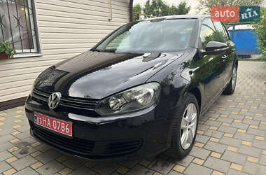 Хэтчбек Volkswagen Golf 2008 в Новониколаевке