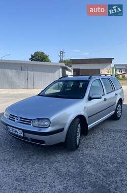 Універсал Volkswagen Golf 2002 в Дрогобичі