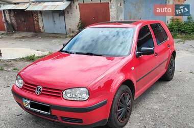 Хетчбек Volkswagen Golf 2001 в Сумах