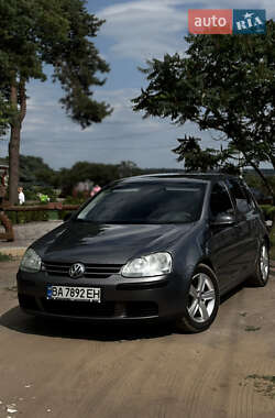 Хетчбек Volkswagen Golf 2005 в Гайвороні