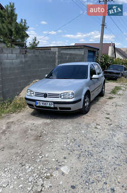 Хэтчбек Volkswagen Golf 1998 в Днепре