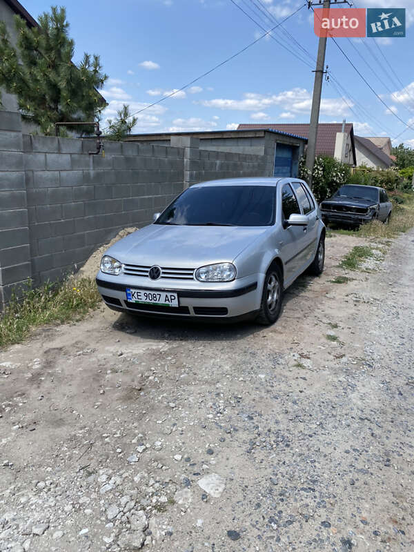 Volkswagen Golf 1998