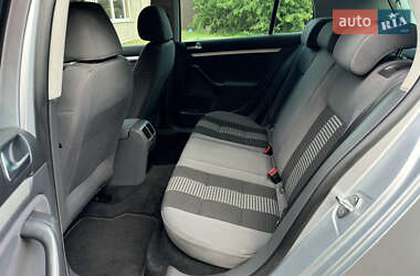 Хэтчбек Volkswagen Golf 2008 в 