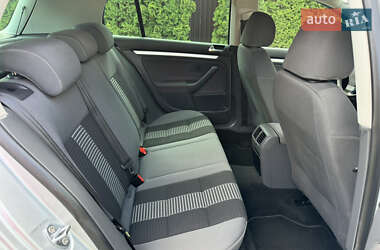 Хэтчбек Volkswagen Golf 2008 в 