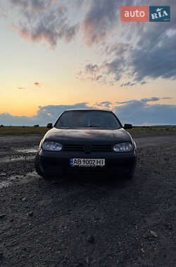 Хэтчбек Volkswagen Golf 1998 в 