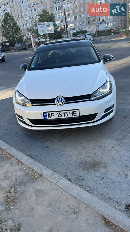 Хетчбек Volkswagen Golf 2013 в Запоріжжі