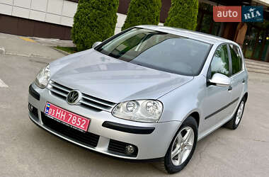 Хэтчбек Volkswagen Golf 2006 в Днепре