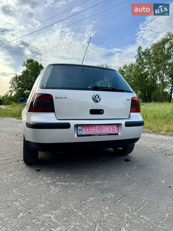 Хэтчбек Volkswagen Golf 2000 в Луцке