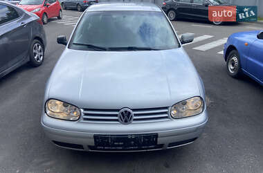 Хетчбек Volkswagen Golf 2003 в Києві