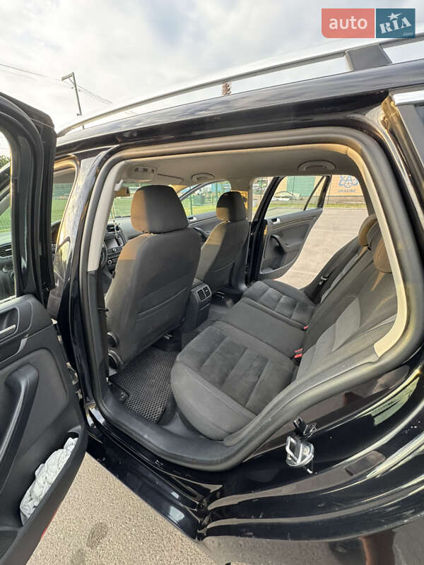 Универсал Volkswagen Golf 2011 в Ивано-Франковске