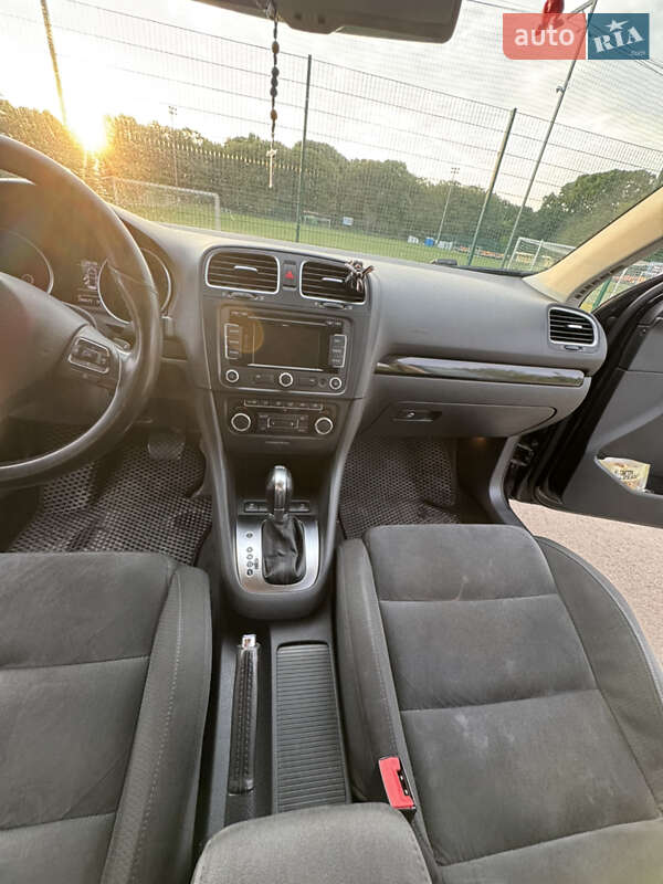 Универсал Volkswagen Golf 2011 в Ивано-Франковске