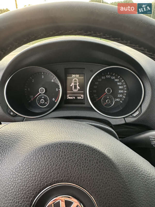 Универсал Volkswagen Golf 2011 в Ивано-Франковске