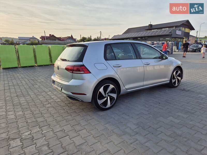 Хэтчбек Volkswagen Golf 2018 в Тернополе