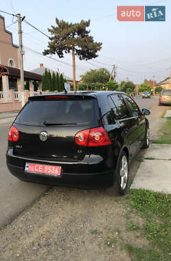 Хэтчбек Volkswagen Golf 2008 в 