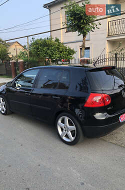Хэтчбек Volkswagen Golf 2008 в 