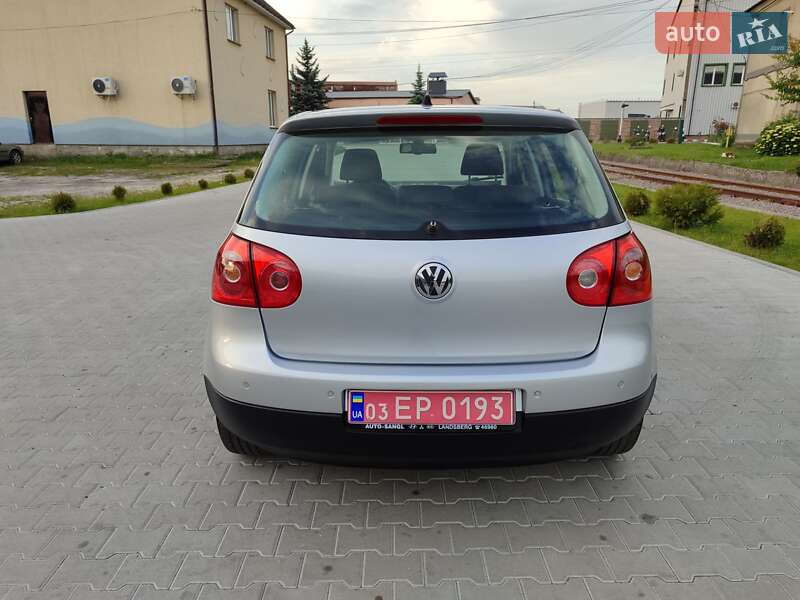 Хетчбек Volkswagen Golf 2007 в Сарнах