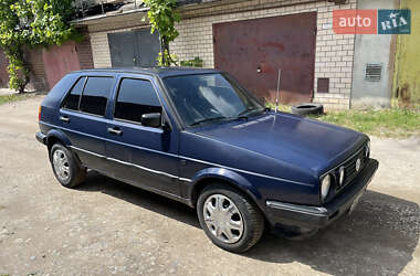 Хэтчбек Volkswagen Golf 1988 в 