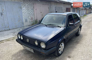 Хэтчбек Volkswagen Golf 1988 в 