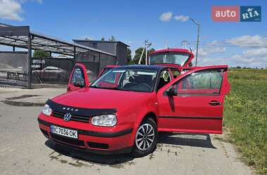 Хэтчбек Volkswagen Golf 2002 в Рудки