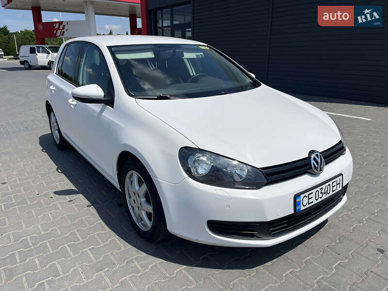 Хетчбек Volkswagen Golf 2011 в Чернівцях