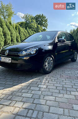 Хэтчбек Volkswagen Golf 2010 в Самборе