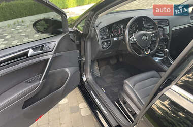 Универсал Volkswagen Golf 2015 в 