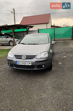 Хэтчбек Volkswagen Golf 2005 в Тернополе