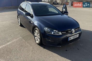 Універсал Volkswagen Golf 2015 в Рівному