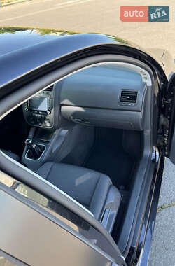Хэтчбек Volkswagen Golf 2006 в 