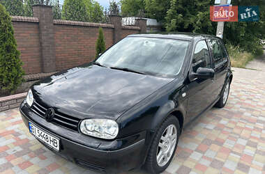 Хэтчбек Volkswagen Golf 2000 в 