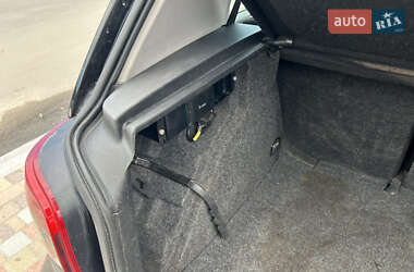 Хэтчбек Volkswagen Golf 2000 в 
