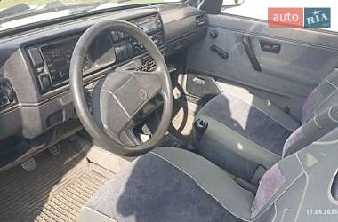 Хэтчбек Volkswagen Golf 1988 в Вараше