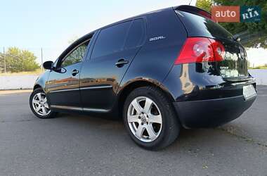 Хэтчбек Volkswagen Golf 2006 в Белгороде-Днестровском