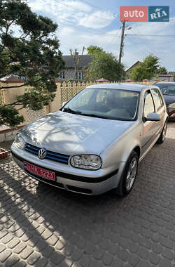 Хэтчбек Volkswagen Golf 2001 в Львове