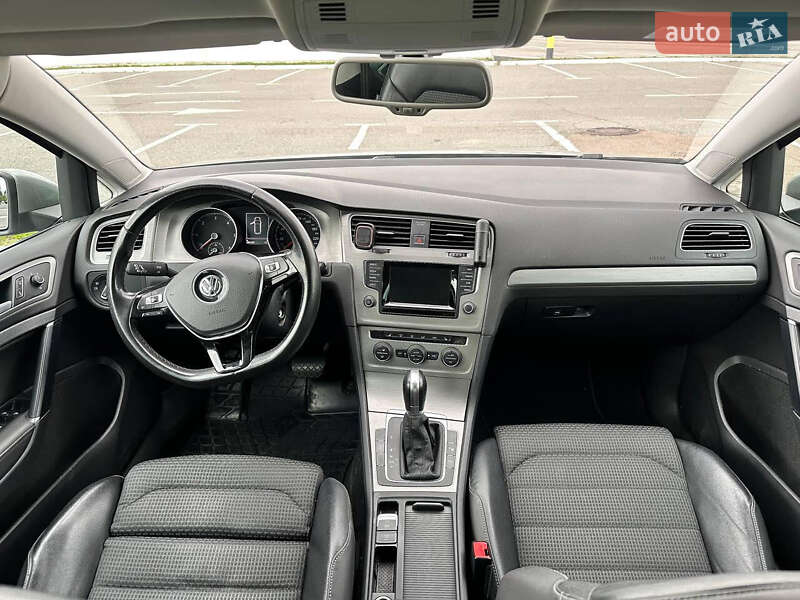 Универсал Volkswagen Golf 2014 в Киеве