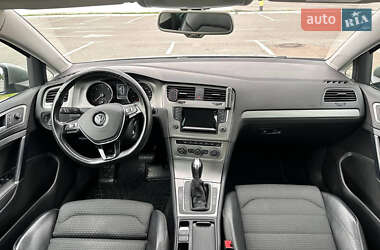 Универсал Volkswagen Golf 2014 в 