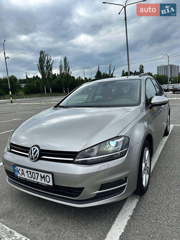 Универсал Volkswagen Golf 2014 в 