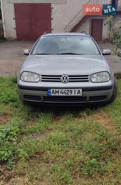 Универсал Volkswagen Golf 2002 в Харькове