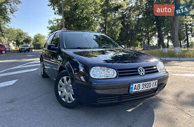 Хетчбек Volkswagen Golf 2000 в Вінниці