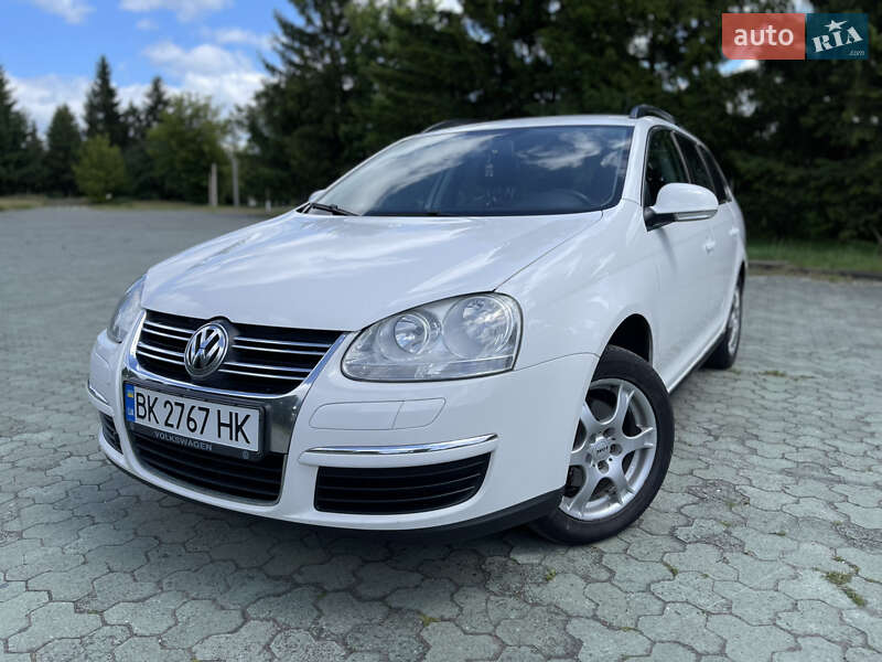 Универсал Volkswagen Golf 2008 в Ровно