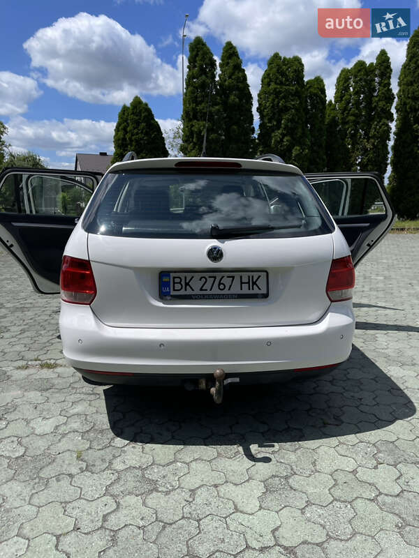 Универсал Volkswagen Golf 2008 в Ровно