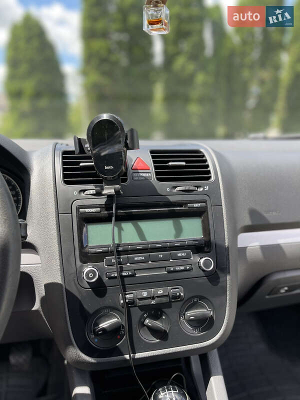 Универсал Volkswagen Golf 2008 в Ровно