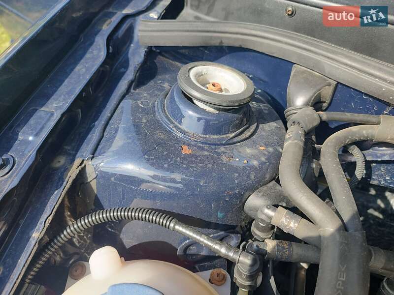 Универсал Volkswagen Golf 2003 в Ровно