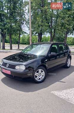 Хэтчбек Volkswagen Golf 2003 в Харькове