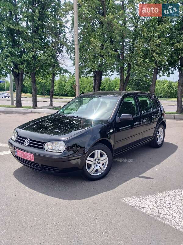 Volkswagen Golf 2003