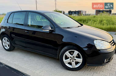 Хетчбек Volkswagen Golf 2008 в Рівному